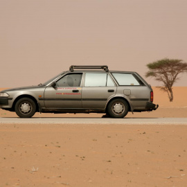 Afrykańska odyseja - osobową Toyotą przez piaski Sahary